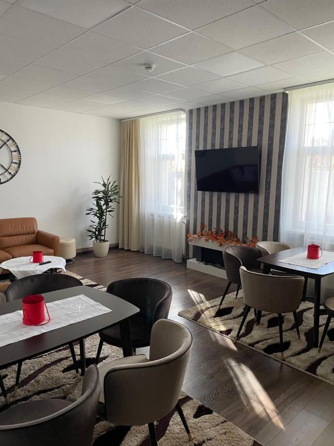 Villa Garden Apartments Poprad Buitenkant foto