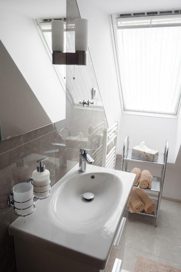 Villa Garden Apartments Poprad Buitenkant foto
